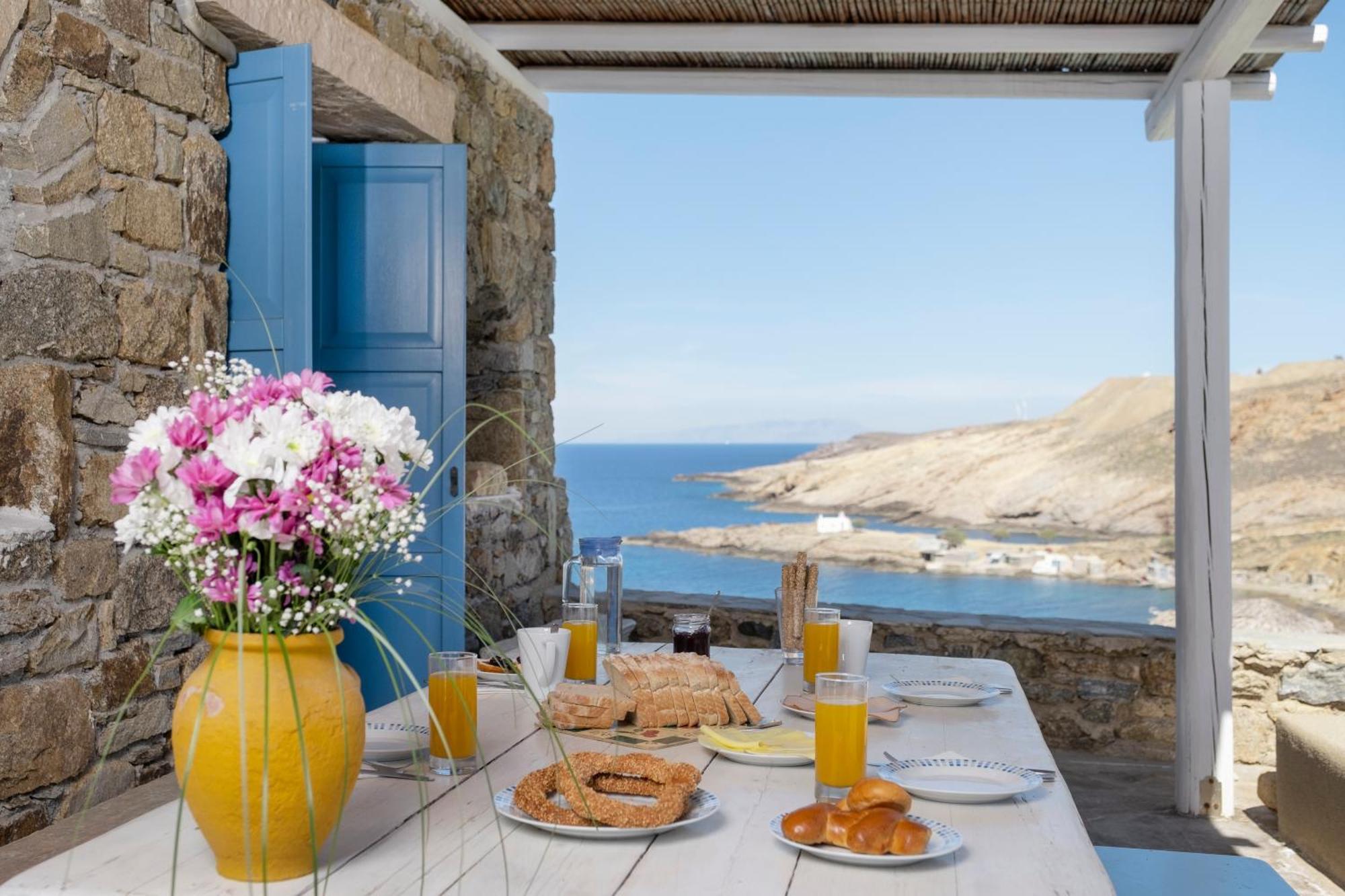 The Mykonist Merchia Beach Villas & Suites Buitenkant foto