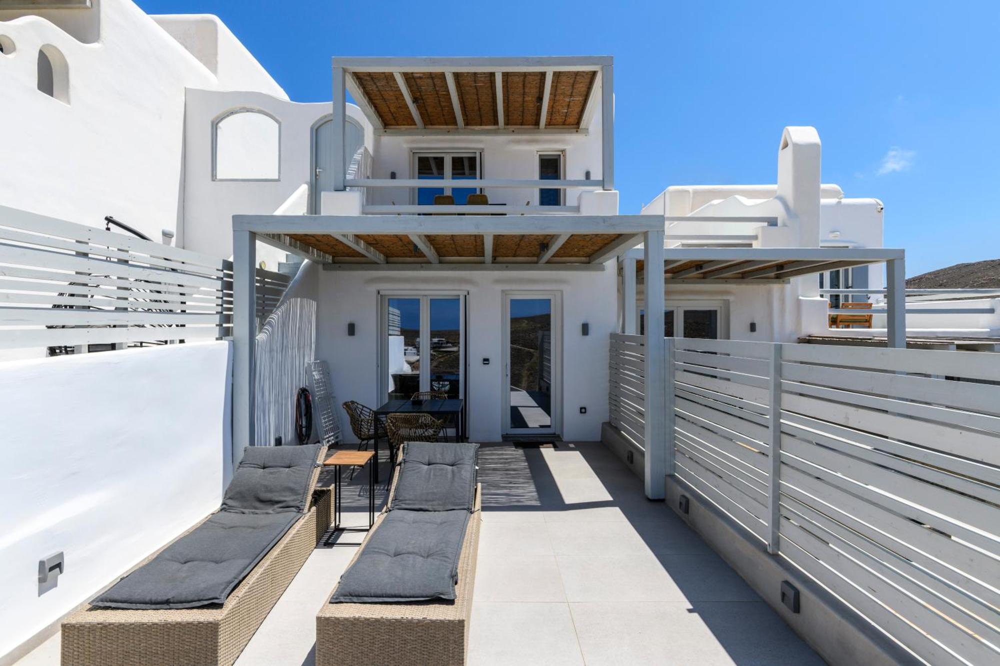 The Mykonist Merchia Beach Villas & Suites Buitenkant foto
