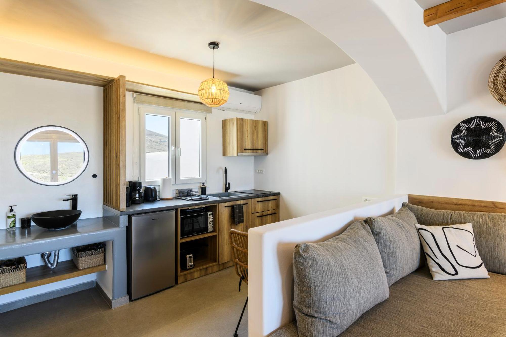 The Mykonist Merchia Beach Villas & Suites Buitenkant foto