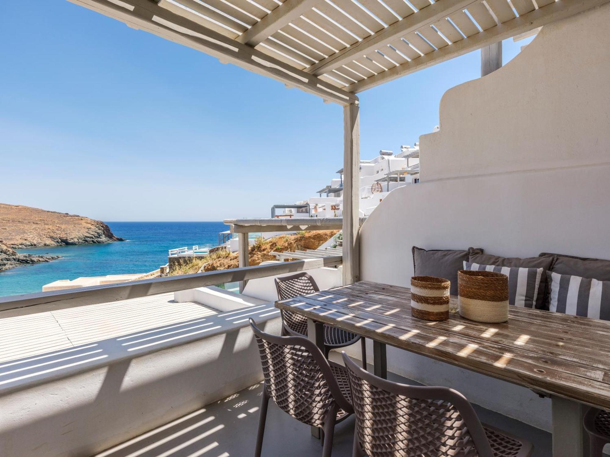 The Mykonist Merchia Beach Villas & Suites Buitenkant foto