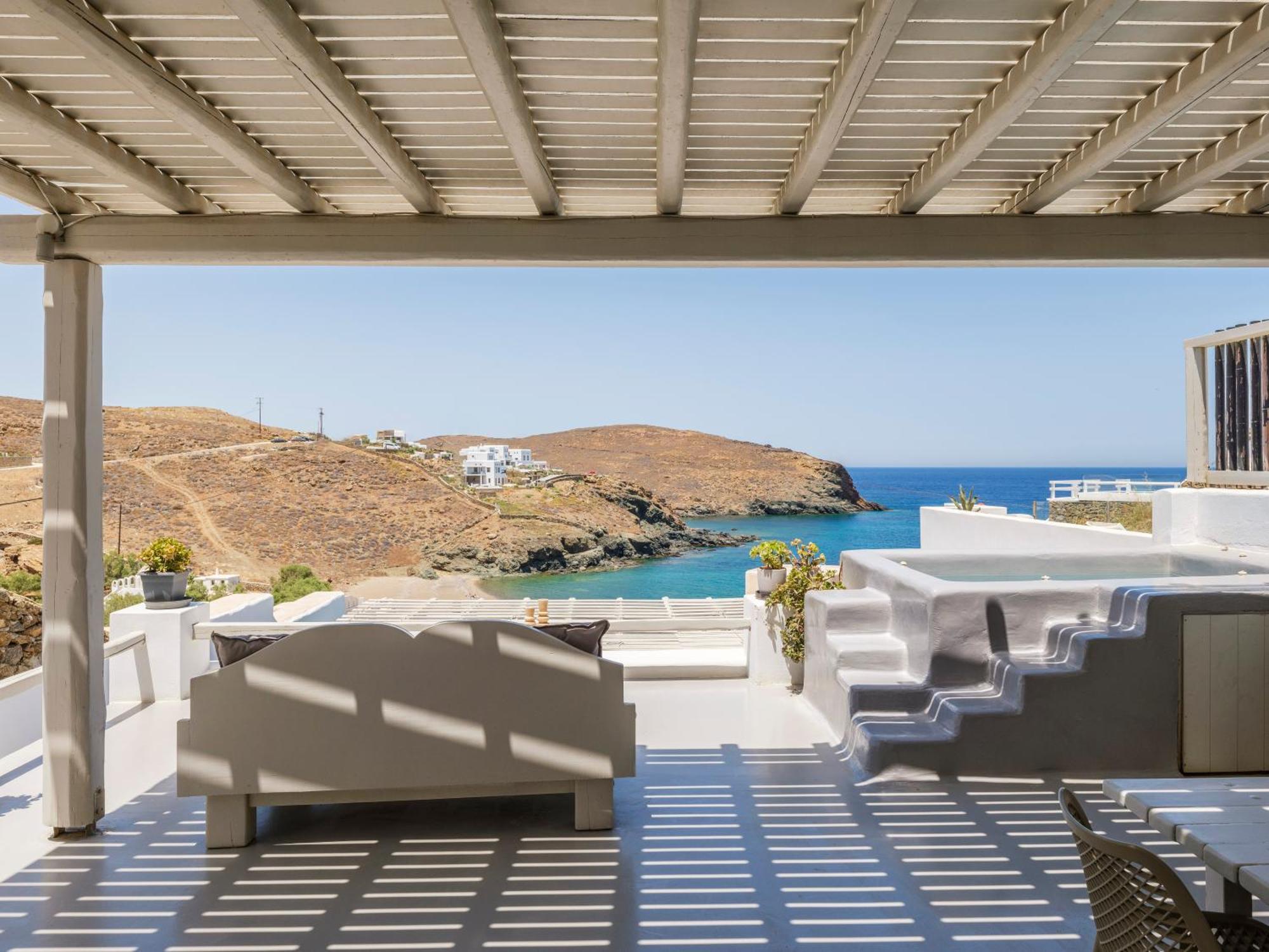 The Mykonist Merchia Beach Villas & Suites Buitenkant foto