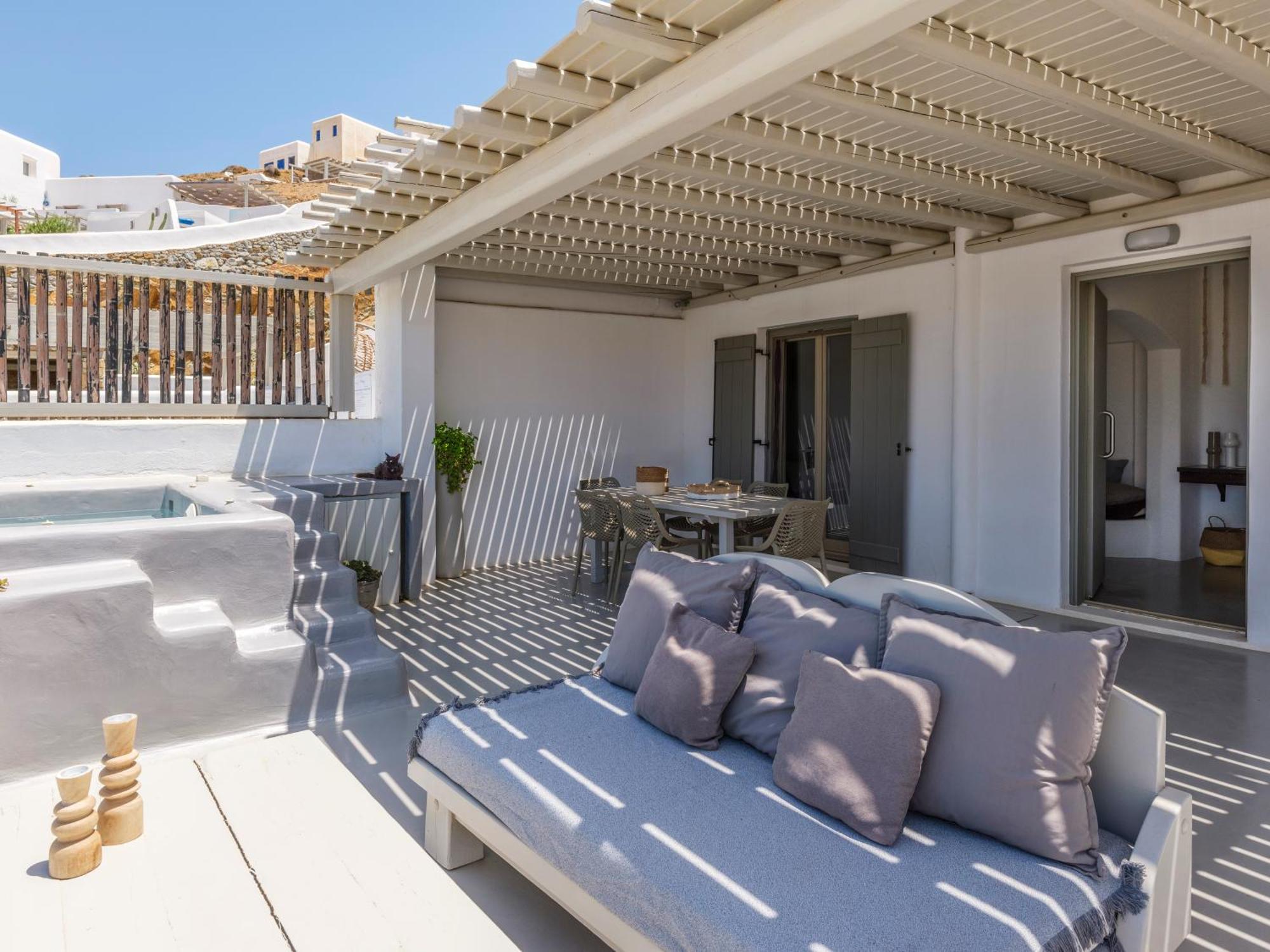 The Mykonist Merchia Beach Villas & Suites Buitenkant foto