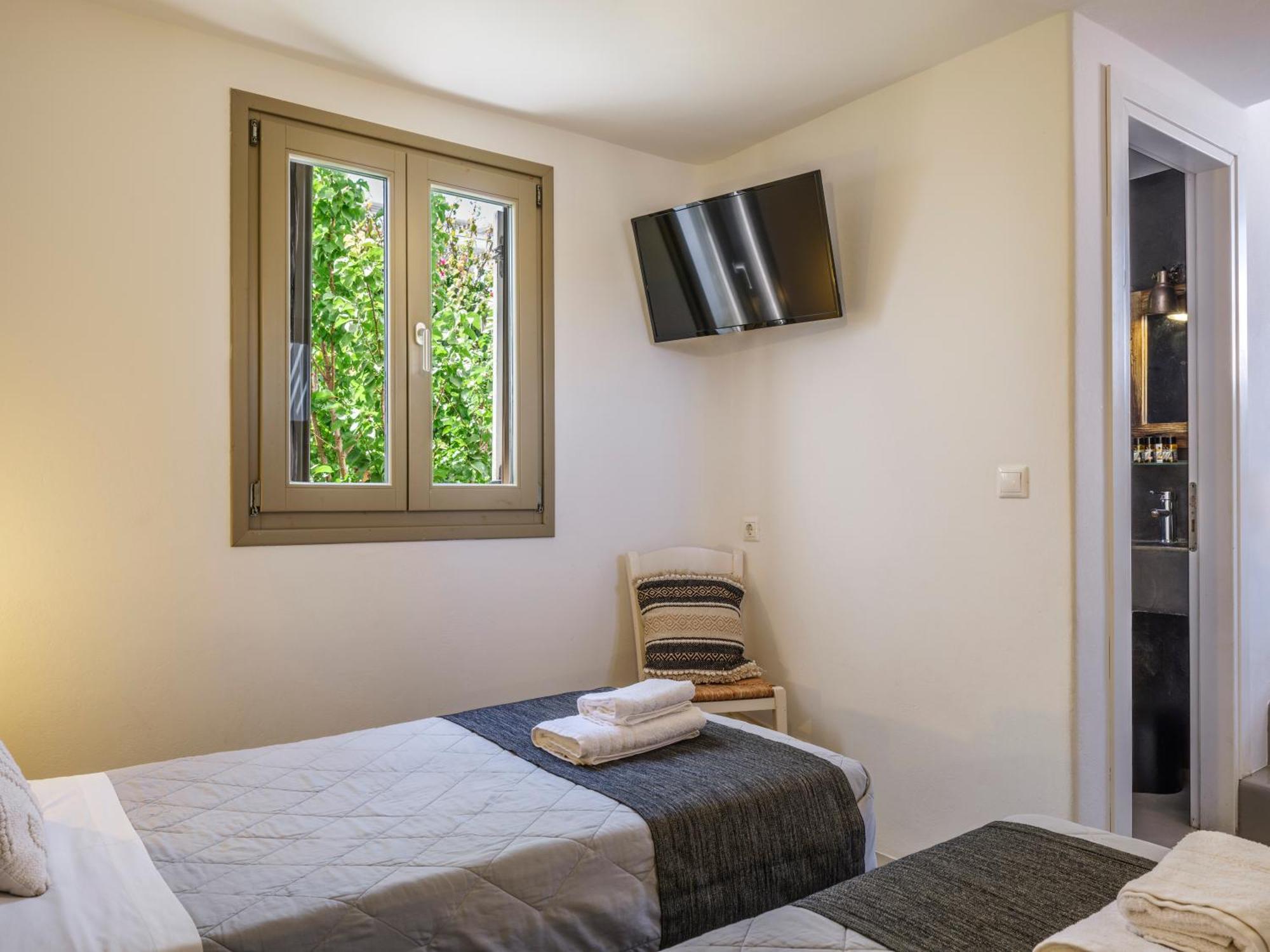 The Mykonist Merchia Beach Villas & Suites Buitenkant foto
