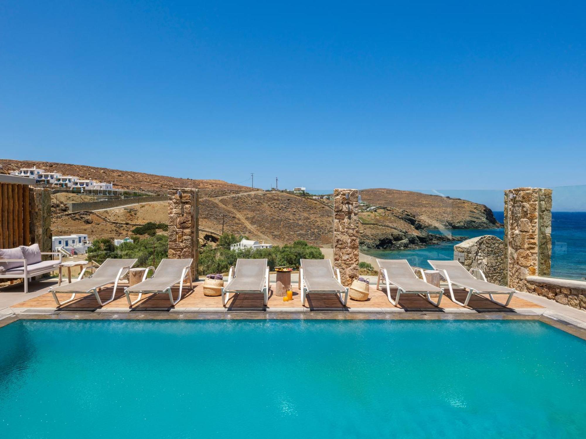 The Mykonist Merchia Beach Villas & Suites Buitenkant foto